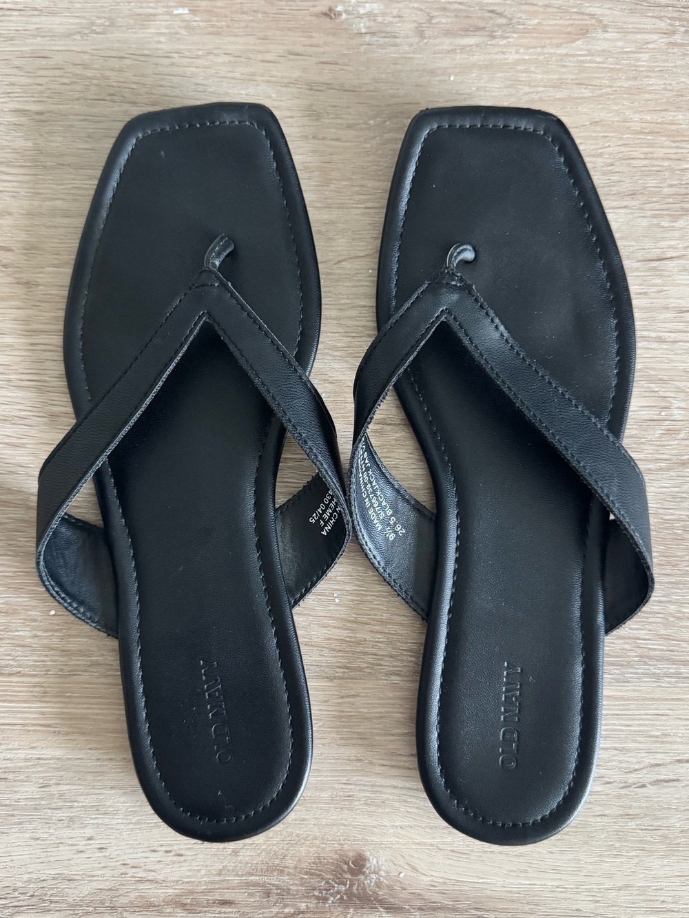Black Square-Toe Thong Flip Flop Sandals- Size 9.5 Women